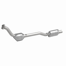 Load image into Gallery viewer, MagnaFlow Direct Fit Catalytic Converter 99-01 Ford Explorer 5.0L - 51819