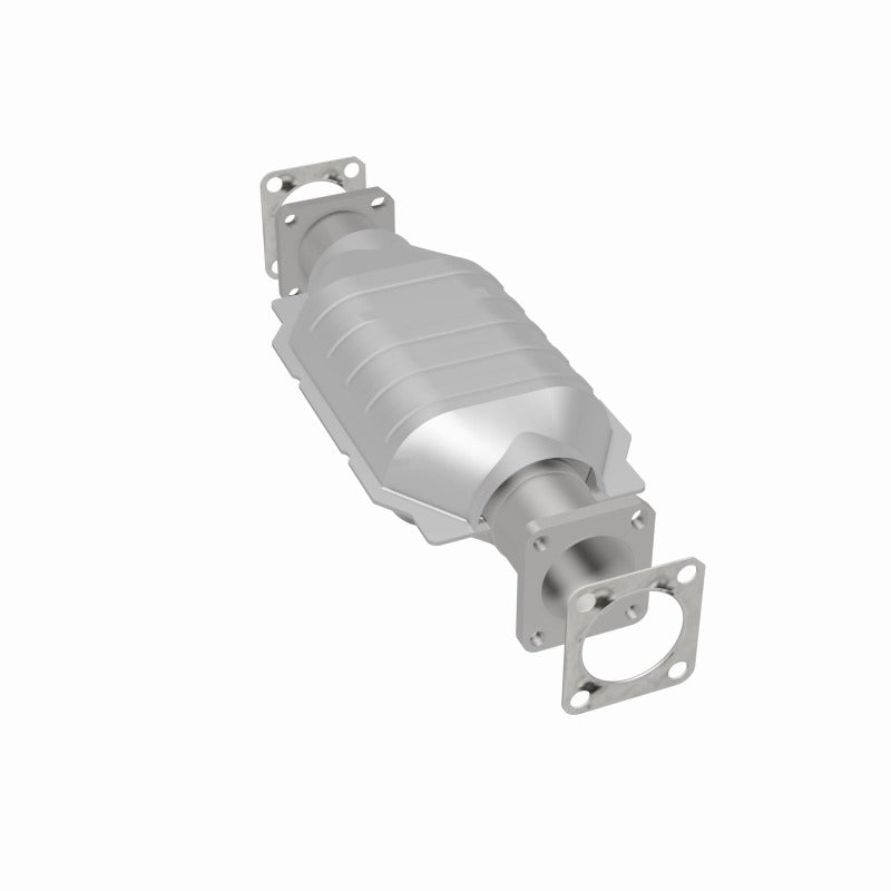 MagnaFlow California Direct Fit Catalytic Conv 75-82 Chevrolet LUV 1.8L / 86-91 Isuzu Trooper 2.3L - 3391652