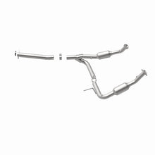 Load image into Gallery viewer, MagnaFlow Direct Fit Catalytic Converter OEM 2004-2005 Ford Explorer/Mercury Mountaineer Underbody - 4551013