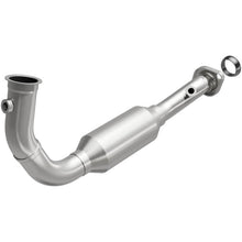Load image into Gallery viewer, MagnaFlow Direct Fit Catalytic Converter OEM 2004 Jeep Liberty Underbody - 4551583