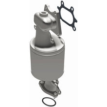 Load image into Gallery viewer, MagnaFlow 04-07 Saturn Vue 3.5L Direct Fit Converter - 5551333