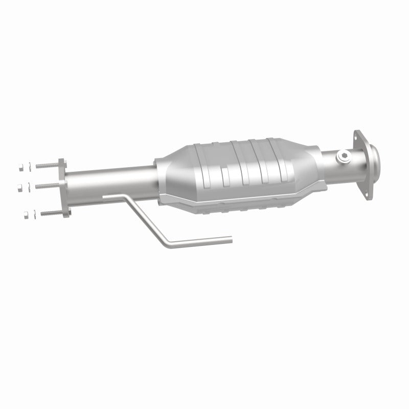 MagnaFlow Direct Fit Catalytic Converter 00-04 Jeep Wrangler 4.0L Rear/2.4L/2.5L - 23297