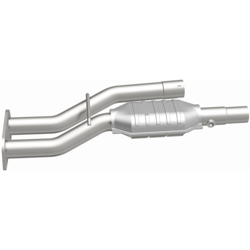 MagnaFlow Direct Fit Catalytic Converter 98 GM Truck 5.7L - 23179