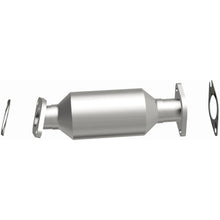 Load image into Gallery viewer, MagnaFlow 11-13 Sorento 2.4L Underbody Direct Fit Converter - 52863