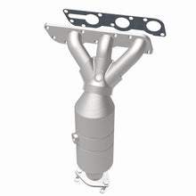 Load image into Gallery viewer, MagnaFlow Direct Fit Catalytic Converter 04-05 Suz Verona2.5 Manifold Front - 50911