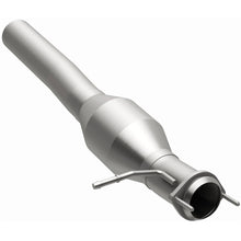 Load image into Gallery viewer, MagnaFlow Direct Fit Catalytic Converter 00-03 Ford F250/350 SD 7.3 - 60512