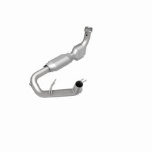 Load image into Gallery viewer, MagnaFlow Direct Fit Catalytic Converter 97-98 Ford Trucks 5.4L - 447129