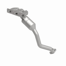 Load image into Gallery viewer, MagnaFlow Direct Fit Catalytic Converter BMW 5 01-03 front - 452430
