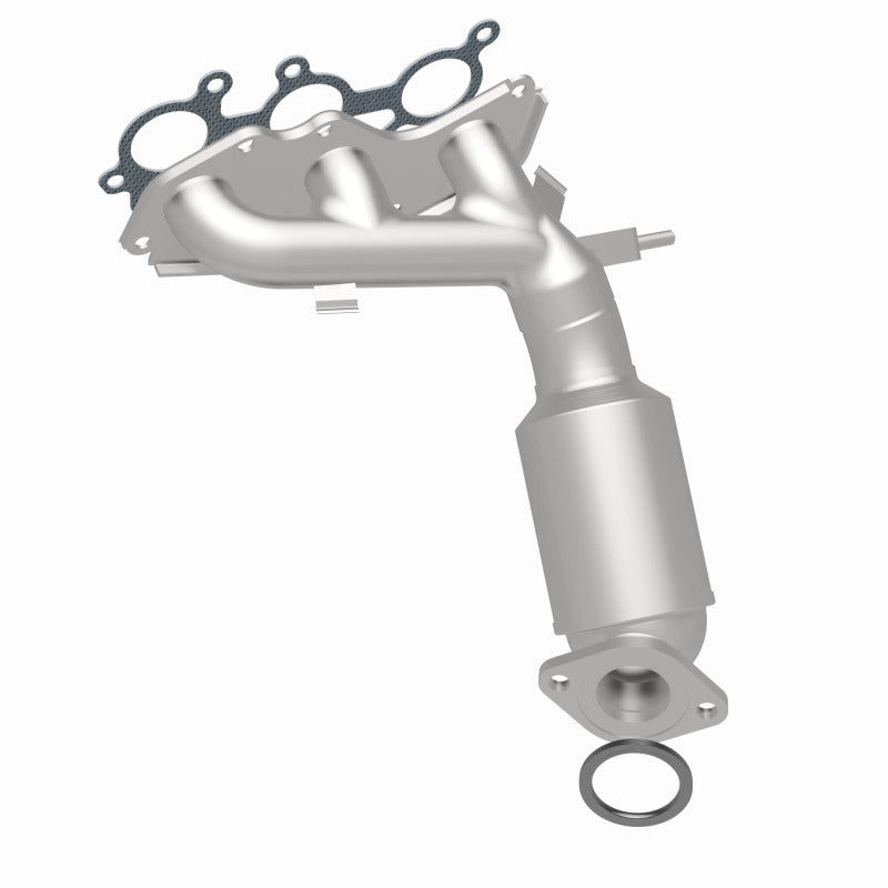 MagnaFlow Direct Fit Catalytic Converter 14-15 Toyota Highlander 3.5L Manifold - 52545