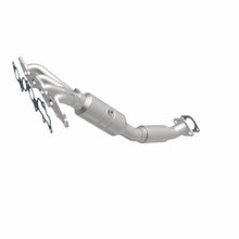 Load image into Gallery viewer, MagnaFlow Direct Fit Catalytic Converter 08-09 Ford Focus 2.0L - 49139