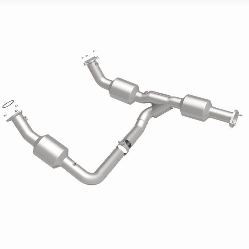 MagnaFlow 18-20 Chevrolet Express 2500 Single Underbody 4.3L Direct Fit Catalytic Converter - 280210