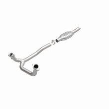 Load image into Gallery viewer, MagnaFlow Direct Fit Catalytic Converter 96 Ford E-Series Van 5.8L - 23101