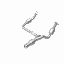 Load image into Gallery viewer, MagnaFlow 11-14 Escalade 6.2 Underbody Direct Fit Converter - 52616