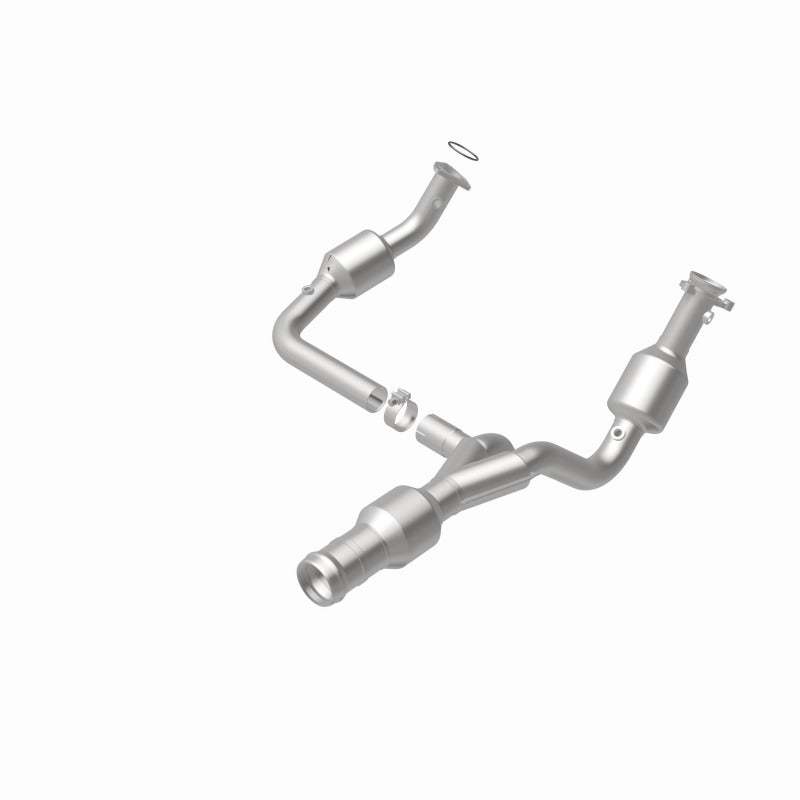 MagnaFlow 11-15 GMC Yukon 6.2L Direct Fit Converter - 5582616