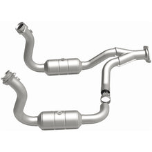 Load image into Gallery viewer, MagnaFlow 08-10 Ford F-350 Super Duty 6.8L Direct Fit Converter - 5451760