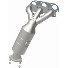 Load image into Gallery viewer, MagnaFlow Direct Fit Catalytic Converter 04-05 Suz Verona2.5 Manifold Rear - 50912
