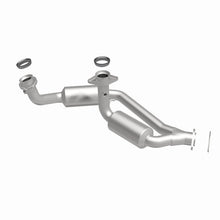 Load image into Gallery viewer, MagnaFlow Direct Fit Catalytic Converter Taurus 92-95 - 23355