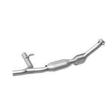 Load image into Gallery viewer, MagnaFlow Direct Fit Catalytic Converter 99-00 Ford Trucks 5.4L - 447116