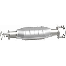 Load image into Gallery viewer, MagnaFlow Direct Fit Catalytic Converter 05-10 Kia Sportage 2.7L - 24963