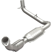 Load image into Gallery viewer, MagnaFlow Direct Fit Catalytic Converter 97-98 Ford Trucks 5.4L - 447129