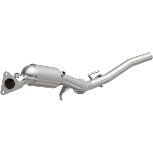 MagnaFlow Direct Fit Catalytic Converter 11-15 Volkswagen Touareg V6 3.6 OEM Underbody - 52411