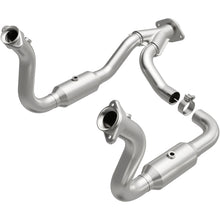 Load image into Gallery viewer, MagnaFlow 08-10 Ford F-350 Super Duty 6.8L Direct Fit Converter - 5451760