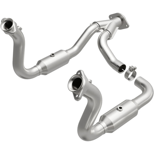 MagnaFlow 08-10 Ford F-350 Super Duty 6.8L Direct Fit Converter - 5451760