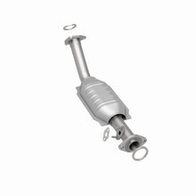 Load image into Gallery viewer, MagnaFlow Direct Fit Catalytic Converter 00-8/04 Toyota Tundra 4.7L P/S Front - 23752