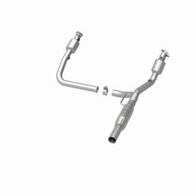Load image into Gallery viewer, MagnaFlow Direct Fit Catalytic Converter 94-99 Ram 1500/2500 - 447233