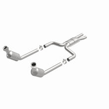 Load image into Gallery viewer, MagnaFlow Direct Fit Catalytic Converter 2003 THUNDERBIRD 3.9L Underbody - 52099