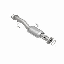 Load image into Gallery viewer, MagnaFlow Direct Fit Catalytic Converter 99-02 4Runner Rear 3.4L - 447225