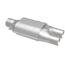 Load image into Gallery viewer, MagnaFlow Universal Catalytic Converter 2.5/2 single/dual O2 OEM - 51067