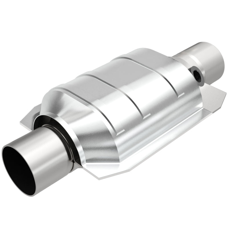 MagnaFlow Universal Catalytic Converter 2.5 W/Single O2 Boss - 91036