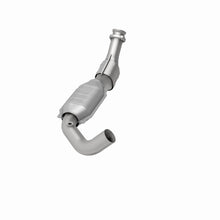 Load image into Gallery viewer, MagnaFlow Direct Fit Catalytic Converter 97-98 Ford F-150 Pickup 4.2L D/S 4WD (49 State) - 93428