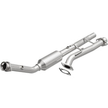 Load image into Gallery viewer, MagnaFlow Direct Fit Catalytic Converter 1997-2000 Ford Explorer 4.0 - 4451314
