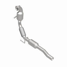 Load image into Gallery viewer, MagnaFlow 16-18 Volkswagen Jetta L4 OEM Underbody Single Direct Fit Converter - 280134