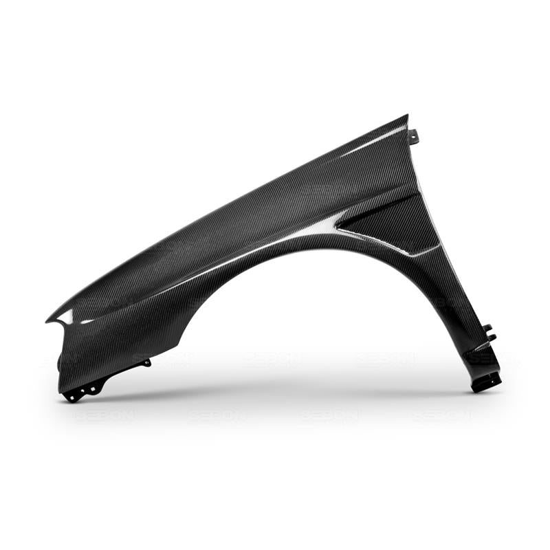 Seibon 04-05 Subaru WRX/STi 10mm Wider Carbon Fiber Fenders - FF0405SBIMP