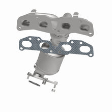 Load image into Gallery viewer, MagnaFlow Direct Fit Catalytic Converter 08-13 Nissan Rogue 2.5L CA - 5481295