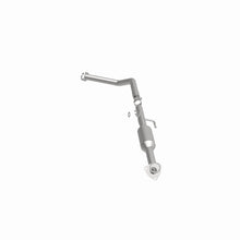 Load image into Gallery viewer, MagnaFlow Direct Fit Catalytic Converter OEM 2001-2004 Toyota Sequoia Underbody - 4551060