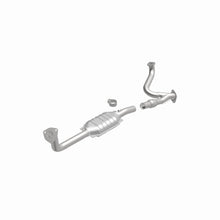 Load image into Gallery viewer, MagnaFlow Direct Fit Catalytic Converter 98-02 3.5L Isuzu Trooper DS - 23635