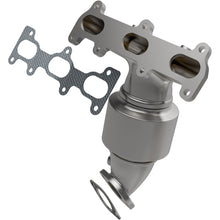 Load image into Gallery viewer, MagnaFlow DF Cat. Conv05-06 Hyundai Santa Fe/05-09 Tucson / 05-08 Kia Sportage D/S Manifold - 50675