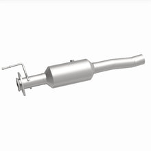 Load image into Gallery viewer, MagnaFlow 18-19 Ford F-450 Super Duty V10 6.8L Underbody Direct Fit Catalytic Converter - 280439