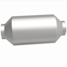 Load image into Gallery viewer, MagnaFlow GM 3500/4500 HD 6.0L 3in Universal Converter - 51809