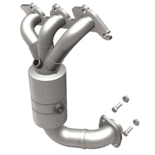 Load image into Gallery viewer, MagnaFlow DF Cat Conv 07-11 Chrysler Sebring 2.7L Fr Manifold / 08-10 Dodge Avenger 2.7L Fr Manifold - 51445