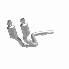 Load image into Gallery viewer, MagnaFlow Direct Fit Catalytic Converter 99-04 Jeep Grand Cherokee 4.0L Front - 24507