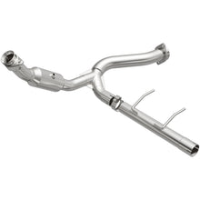 Load image into Gallery viewer, MagnaFlow Direct Fit Catalytic Converter 2007-2008 Ford Expedition/Navigator V8-5.4L - 5451500