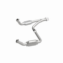 Load image into Gallery viewer, MagnaFlow DF Cat Conv 07-09 Chevrolet/GMC Silverado/Sierra 2500 HD 6.0L Y-Pipe Assy excludes Classic - 49644