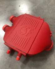 Load image into Gallery viewer, CSF 2014+ BMW M3/M4 (F8X) Top Mount Charge-Air-Cooler - Crinkle Red - 8082CR