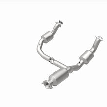 Load image into Gallery viewer, MagnaFlow 2021 Chevrolet Express 2500 4.3L Underbody Direct-Fit Catalytic Converter - 280429