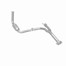 Load image into Gallery viewer, MagnaFlow Direct Fit Catalytic Converter 2004 Liberty D/S frt - 93382